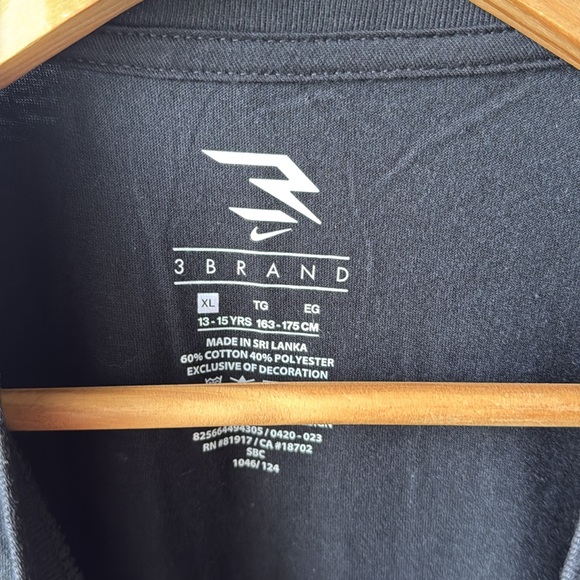 NWT Nike 3 Brand Youth Black Tee - Picture 4 of 6